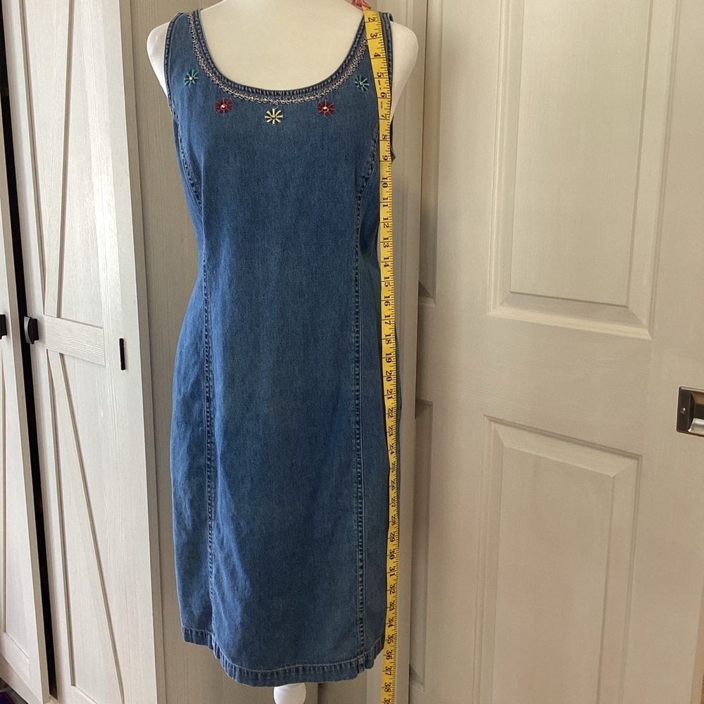 Robbie Bee Blue Denim Sleeveless Midi Dress with Embroidered Accents Sz 8 - Picture 5 of 13